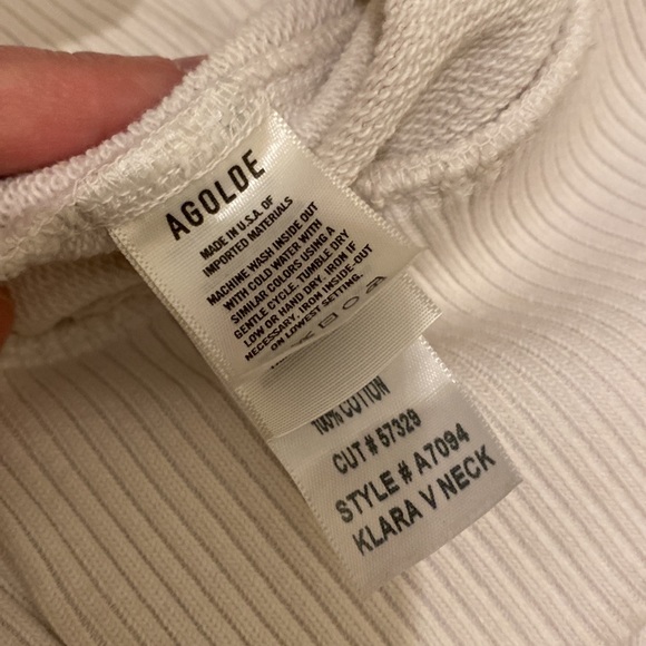 AGOLDE Klara V- neck Sweatshirt. Size M 100% cotton . - Picture 9 of 14